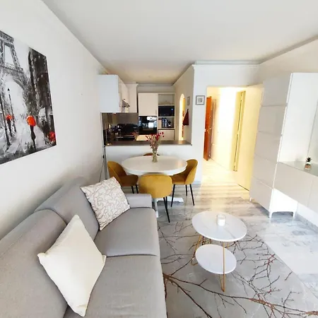公寓 Apartment Elegance With Swimming Pool In Residence *