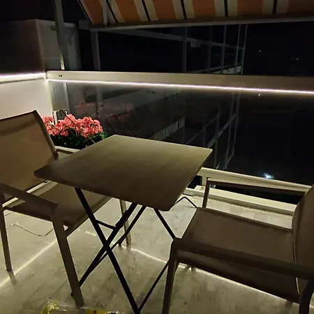 Apartment Elegance With Swimming Pool In Residence 公寓 *